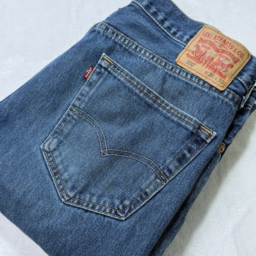 Levi's 550 Relaxed Fit Jeans Men's 36x30 Medium Wash Made in Mexico